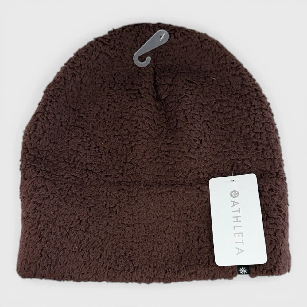 901 NEW! Athleta Cozy Tugga Brown Fleece Beanie